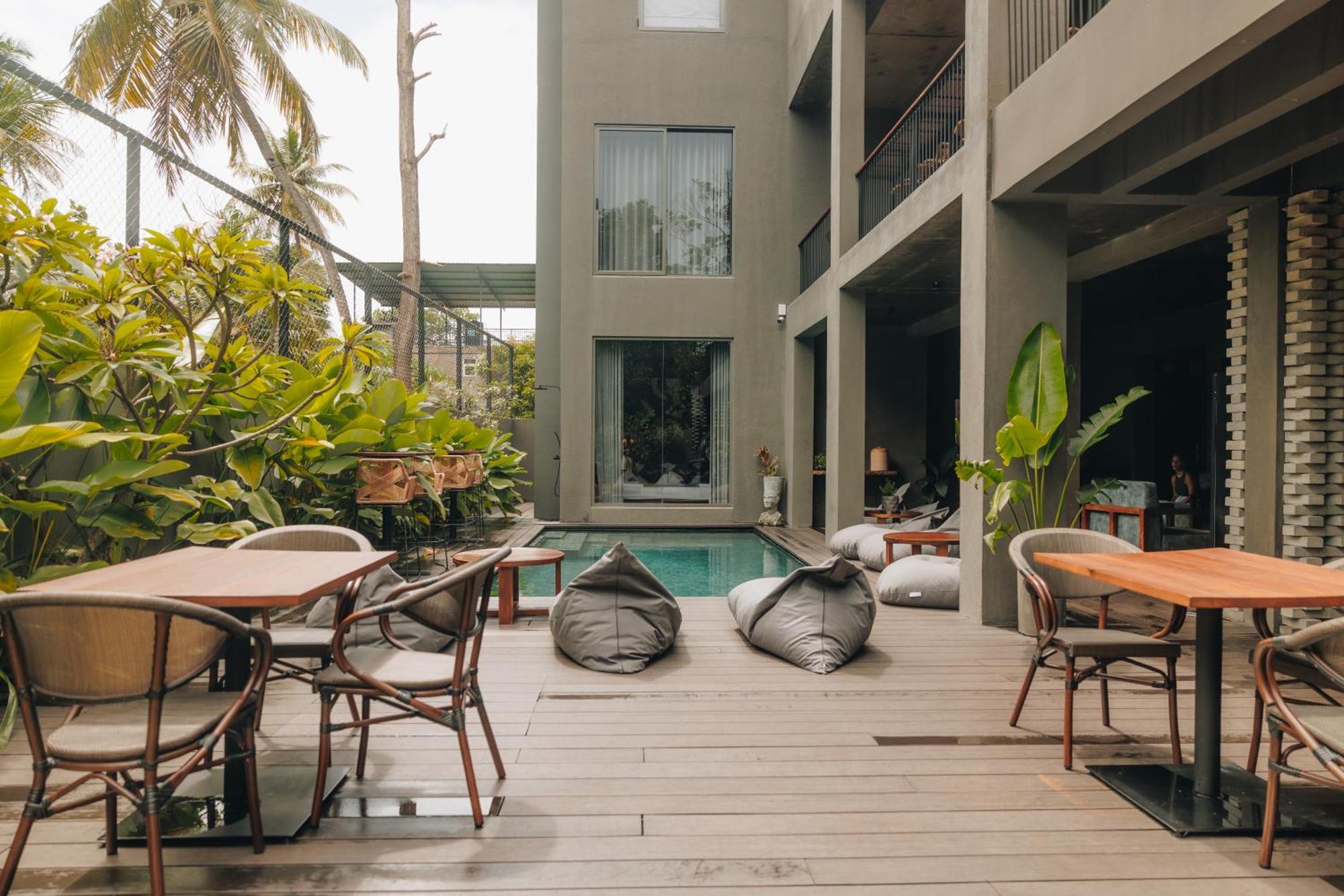 Bohemian Nest Hotel Негомбо Екстериор снимка
